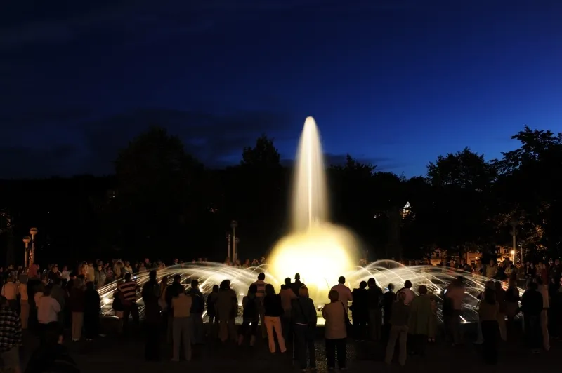 Zp&iacute;vaj&iacute;c&iacute; font&aacute;na v Mari&aacute;nsk&aacute;ch l&aacute;zn&iacute;ch